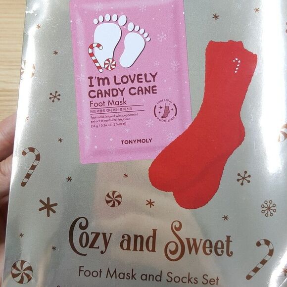 Tony Moly Cozy and Sweet I'm Lovely Candy Cane Foot Mask & Sock Set - Picture 5 of 5